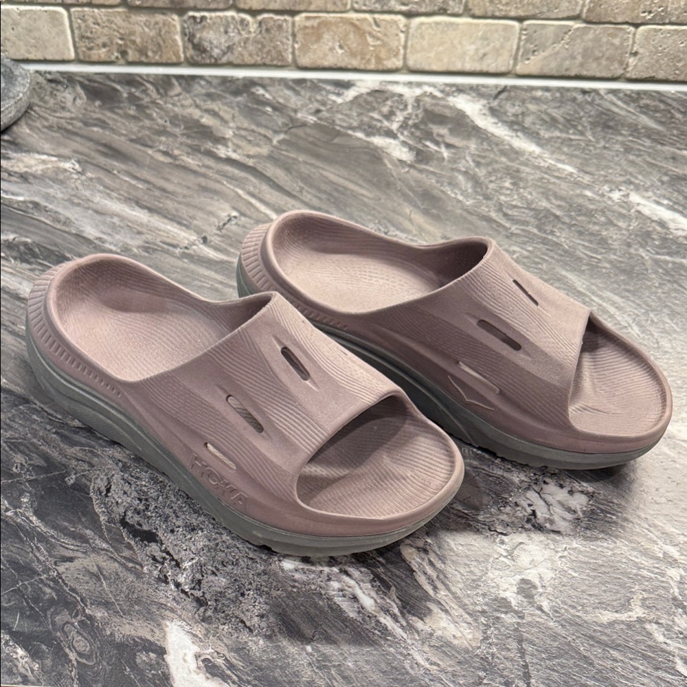 HOKA RECOVERY Sandals